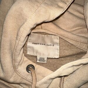 American Eagle Tan Thick Sweatshirt
Size: M